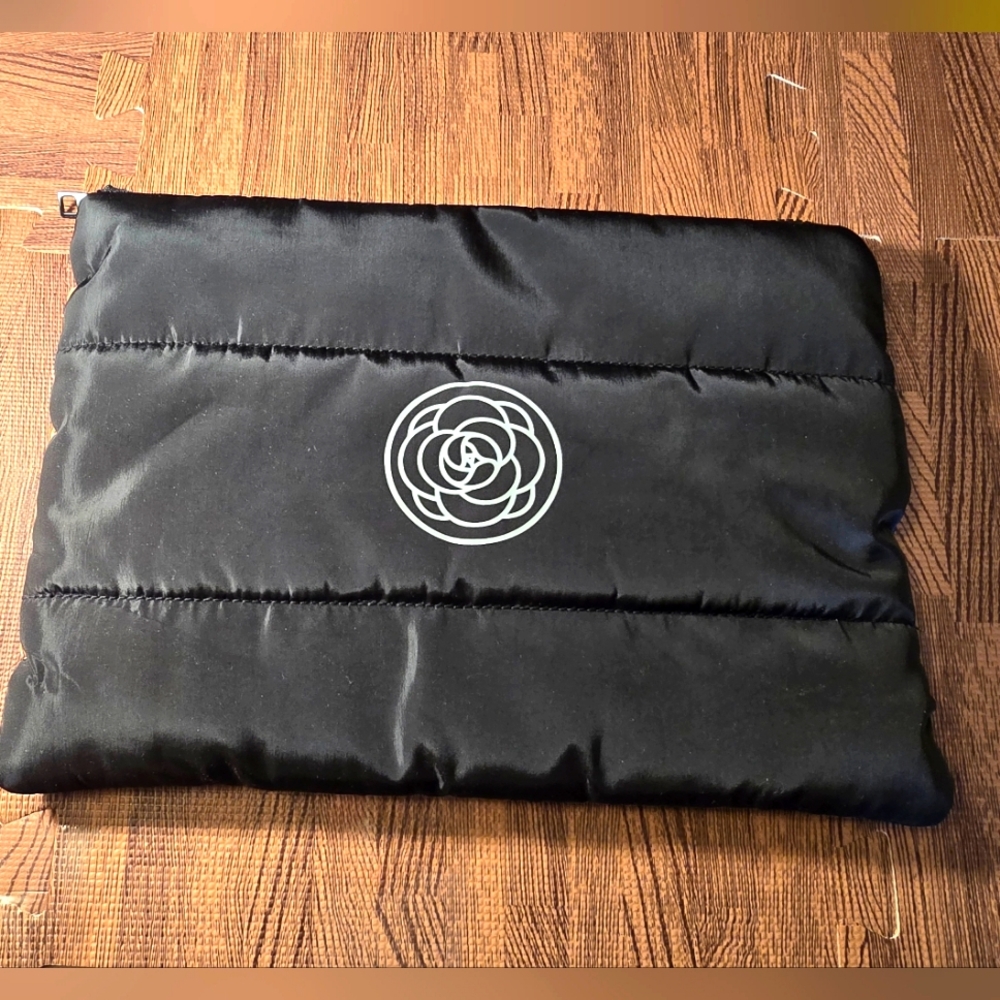NEW 🧜 Black CAMELIA ROSE Puffy Zipper Pouch, 12" x 9" Wipes Clean Inside & Out